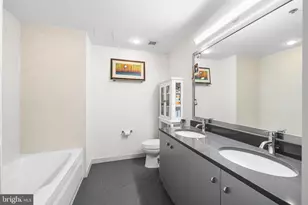 2101 Market St, Philadelphia, PA 19103 - Photo 22