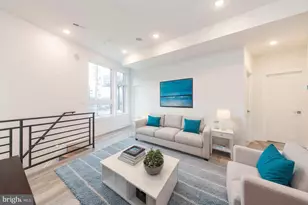 90 E Laurel St, Philadelphia, PA 19123 - Photo 2