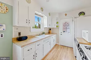 2818 Sandyford Ave, Philadelphia, PA 19152 - Photo 10