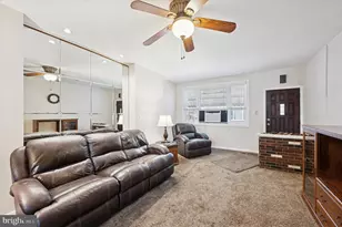 1930 S Hicks St, Philadelphia, PA 19145 - Photo 4