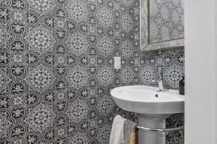 412 Moyer St, Philadelphia, PA 19125 - Photo 18