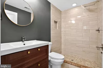 419 Emily Street, Philadelphia, PA 19148 - Photo 16