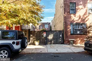 225 Montrose St, Philadelphia, PA 19147 - Photo 2