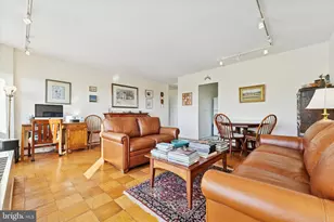 220 Locust St, Philadelphia, PA 19106 - Photo 4