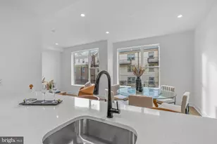 635 N 7th St, Philadelphia, PA 19123 - Photo 6