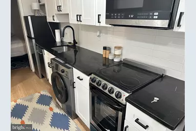 1018 Pine Street #2R, Philadelphia, PA 19107 - Photo 2