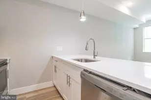 2009 N Darien St, Philadelphia, PA 19122 - Photo 8