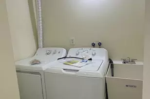 228 N 10th St, Philadelphia, PA 19107 - Photo 6