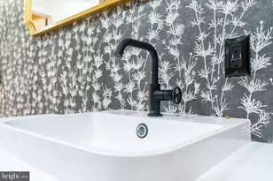 2057 Watkins St, Philadelphia, PA 19145 - Photo 28