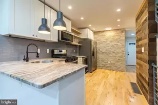 2057 Watkins St, Philadelphia, PA 19145 - Photo 8