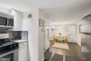 523 S Leithgow St, Philadelphia, PA 19147 - Photo 14