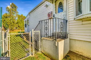 1137 Layton Rd, Philadelphia, PA 19115 - Photo 44