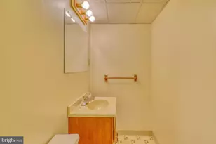 1137 Layton Rd, Philadelphia, PA 19115 - Photo 42