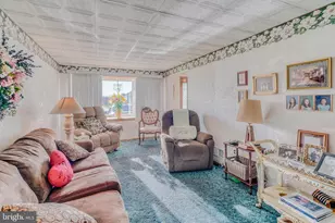 1137 Layton Rd, Philadelphia, PA 19115 - Photo 12