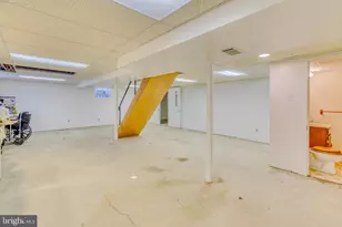 1137 Layton Rd, Philadelphia, PA 19115 - Photo 38