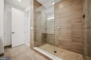 927 N Front St, Philadelphia, PA 19123 - Photo 24