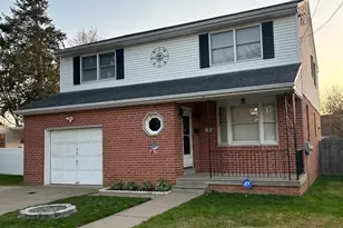 708 Hoffnagle St, Philadelphia, PA 19111 - Photo 2