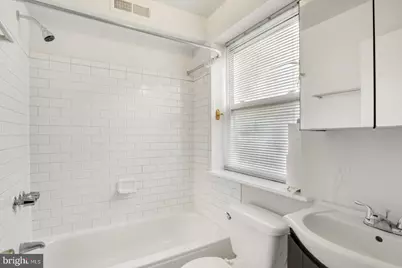 240 W Girard Avenue #3, Philadelphia, PA 19123 - Photo 10