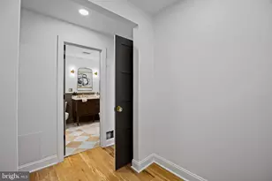 242 Locust St, Philadelphia, PA 19106 - Photo 36