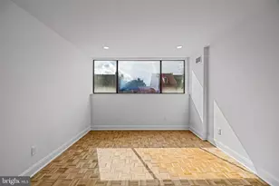 242 Locust St, Philadelphia, PA 19106 - Photo 26