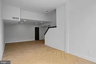 242 Locust St, Philadelphia, PA 19106 - Photo 44