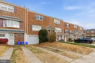 3549 Chalfont Dr, Philadelphia, PA 19154 - Photo 2
