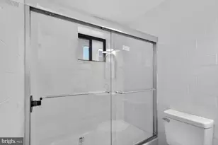 712 N American St, Philadelphia, PA 19123 - Photo 10