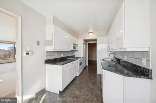 2401 Pennsylvania Ave, Philadelphia, PA 19130 - Photo 14