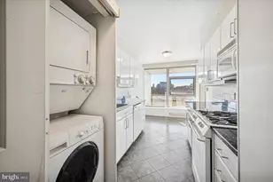 2401 Pennsylvania Ave, Philadelphia, PA 19130 - Photo 16