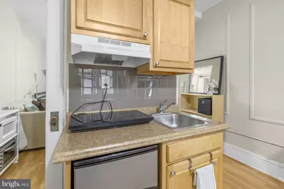 1324 Locust Street #329, Philadelphia, PA 19107 - Photo 8