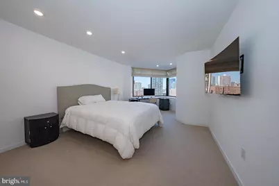 202 W Rittenhouse Square #1205, Philadelphia, PA 19103 - Photo 20