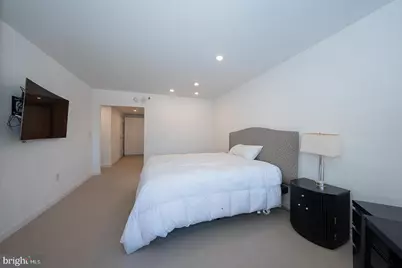 202 W Rittenhouse Square #1205, Philadelphia, PA 19103 - Photo 22