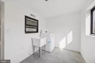 1253 S 32nd St, Philadelphia, PA 19146 - Photo 12