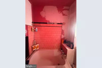 921 W Silver Street, Philadelphia, PA 19133 - Photo 14