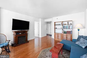 2001 Hamilton St, Philadelphia, PA 19130 - Photo 2