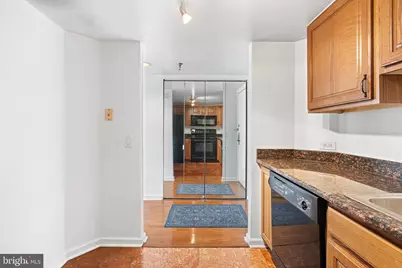 2001 Hamilton Street #2003, Philadelphia, PA 19130 - Photo 8