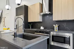 335 Belgrade St, Philadelphia, PA 19125 - Photo 8