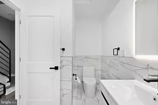 516 Pierce St, Philadelphia, PA 19148 - Photo 14