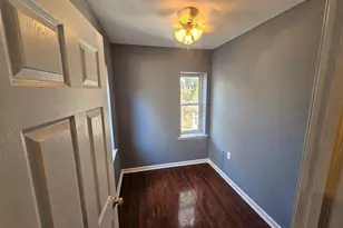 249 E Sharpnack St, Philadelphia, PA 19119 - Photo 10