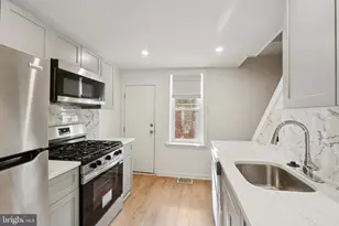 704 Latona St, Philadelphia, PA 19147 - Photo 4