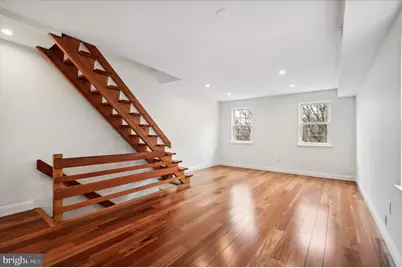 910 Fitzwater Street, Philadelphia, PA 19147 - Photo 2