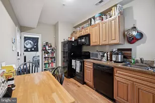 1611 N 17th St, Philadelphia, PA 19121 - Photo 8