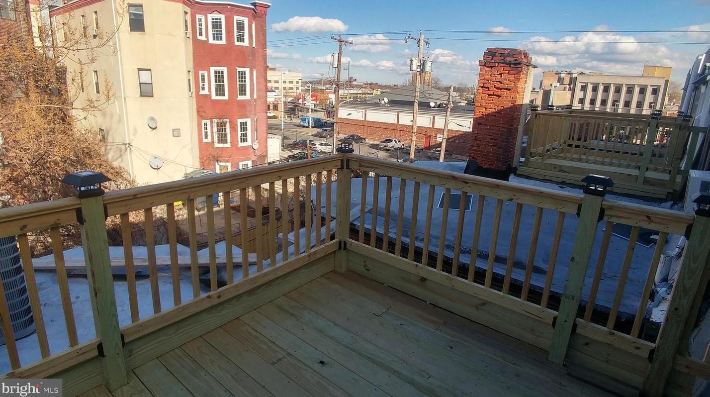 1429 Cambridge St, Philadelphia PA  19130-1605 exterior