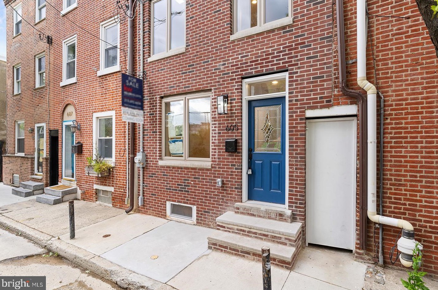 605 Montrose St, Philadelphia, PA 19147-2917