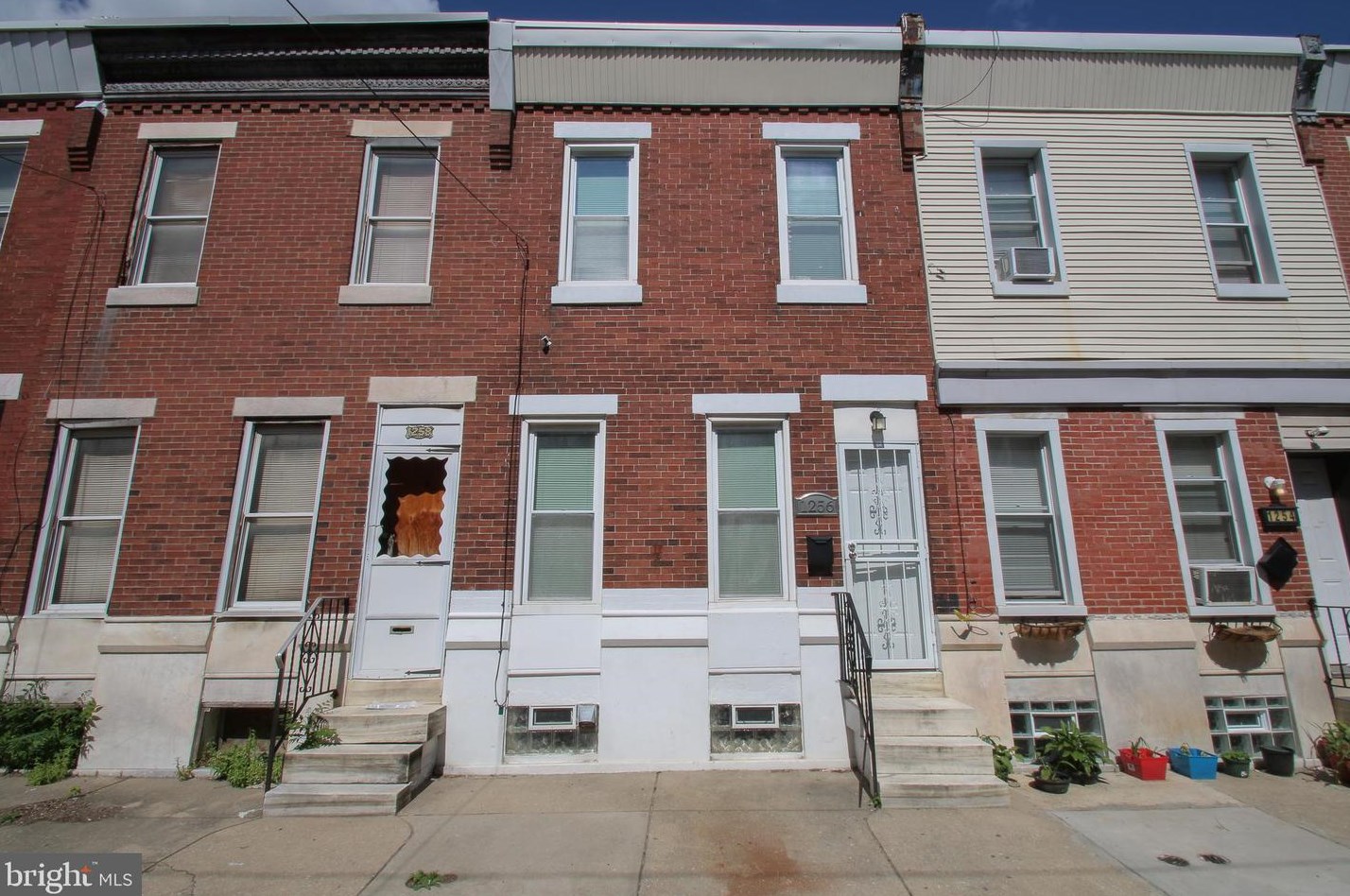 1256 Dover St, Philadelphia, PA 19146-3620