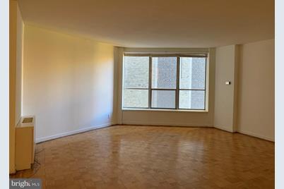 224 W Rittenhouse Square #1102 - Photo 1