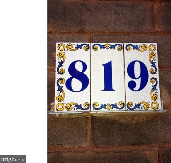 819 Kimball St, Philadelphia, PA 19147