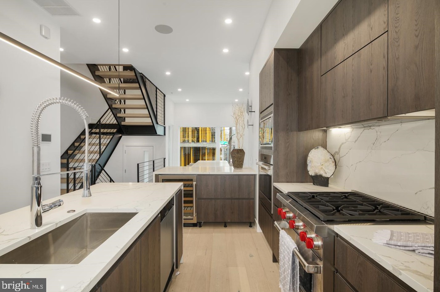 118 Croskey St, Philadelphia, PA 19103-1332
