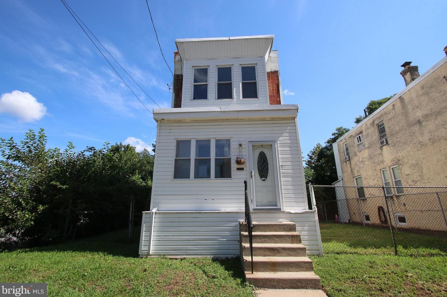 2813 81st St, Philadelphia, PA 19153-1602