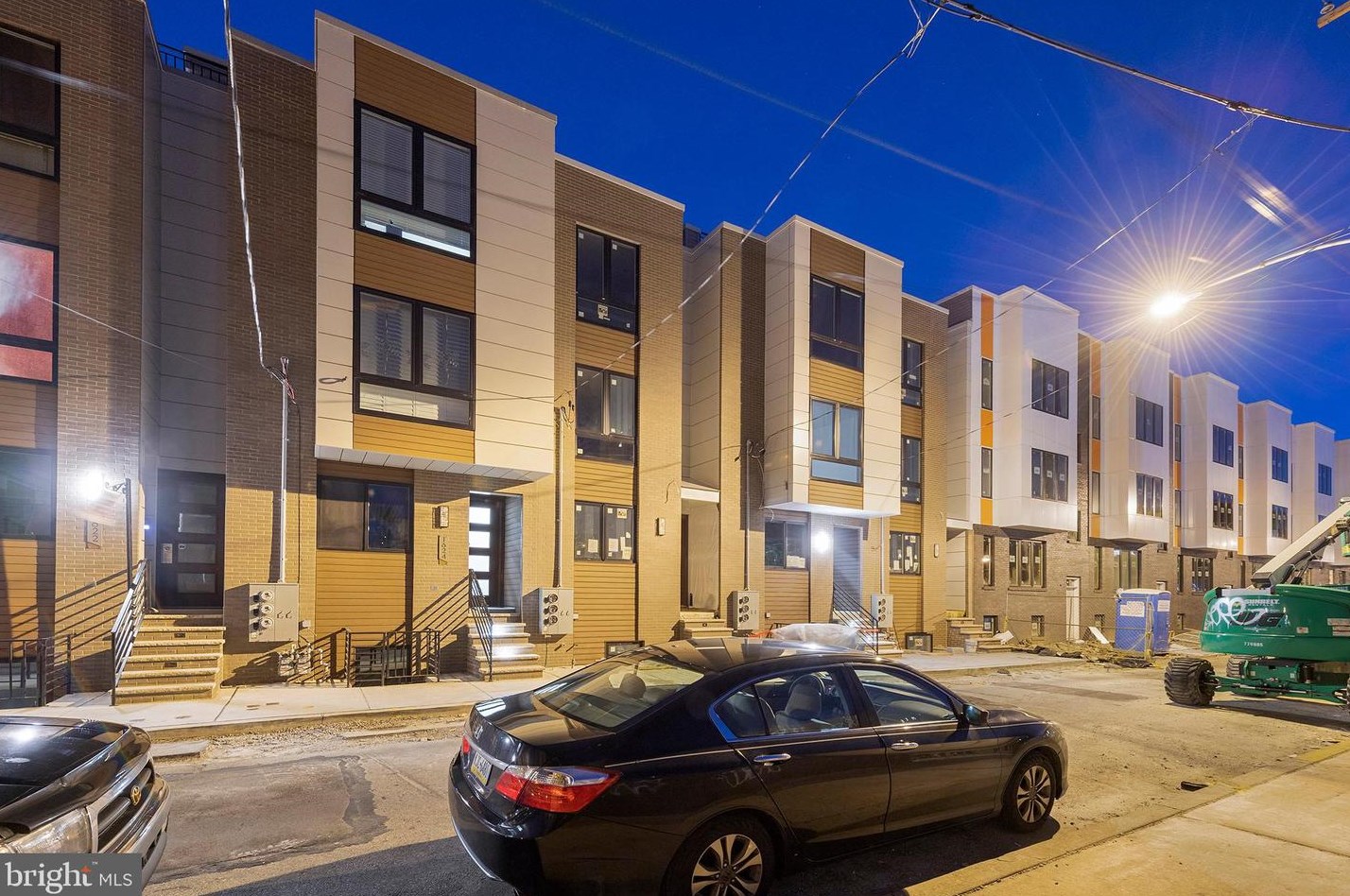 1616 Cambridge St, Philadelphia PA  19130-0016 exterior